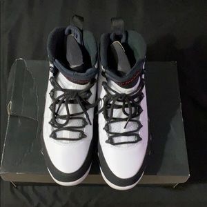 Air Jordan 9 Retro